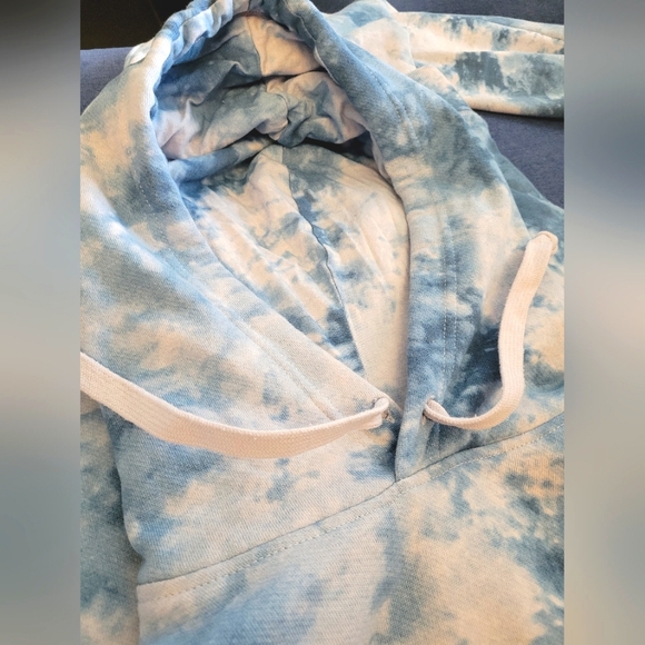 Lucky Matching Blue Tie-Dye Lounge Set, Top & Bottom XS - Picture 8 of 11